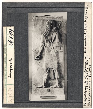 Vorschaubild Kriegerfigur aus dem Palast in Chorsabad, Zeit Sargons II (722-705 v. Chr.) Diasammlung